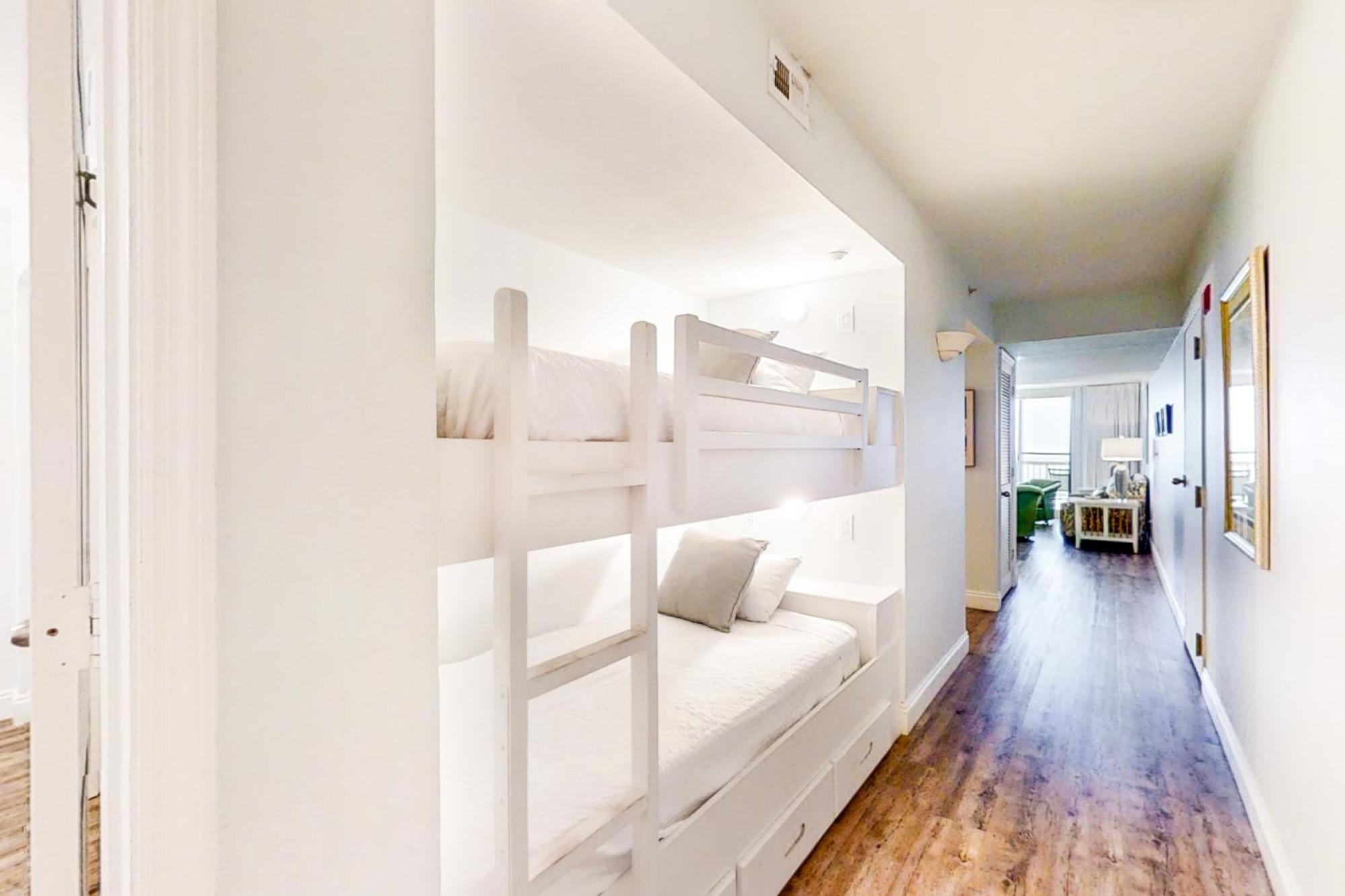 Pelican Beach Resort 데스틴 객실 사진